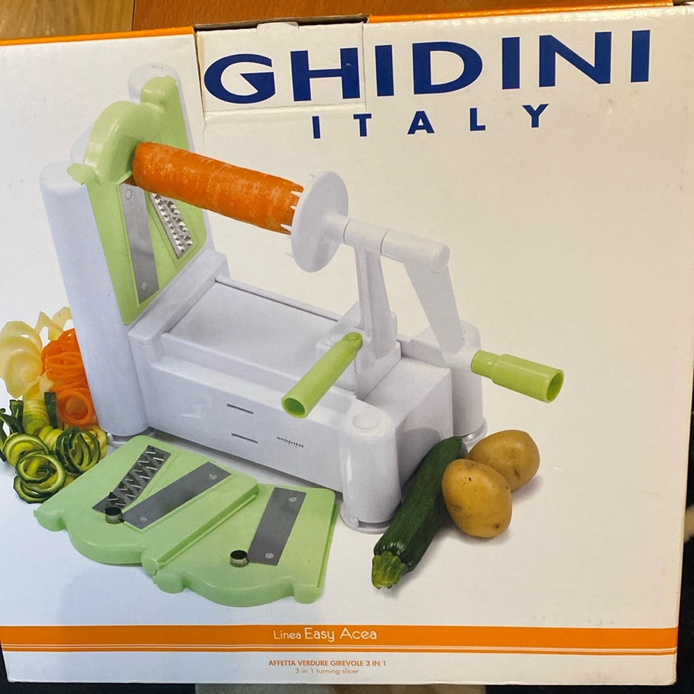 GHIDINI ITALY 3 in 1 TURNING SLICER. New with box